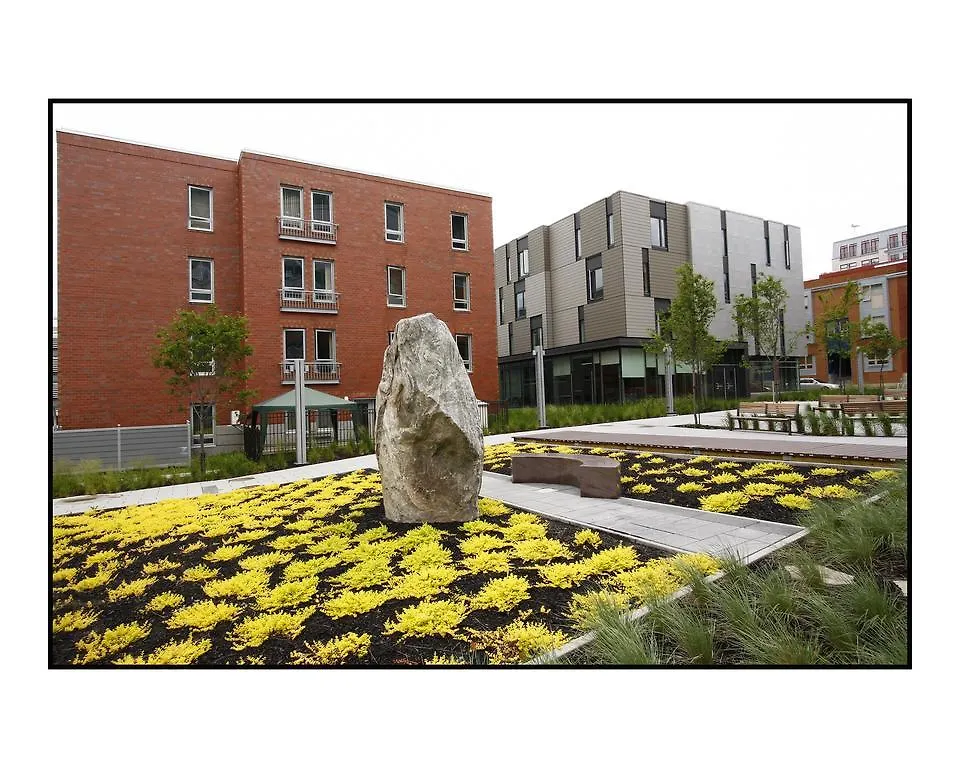 Apartment Residences Universite Du Quebec Canada